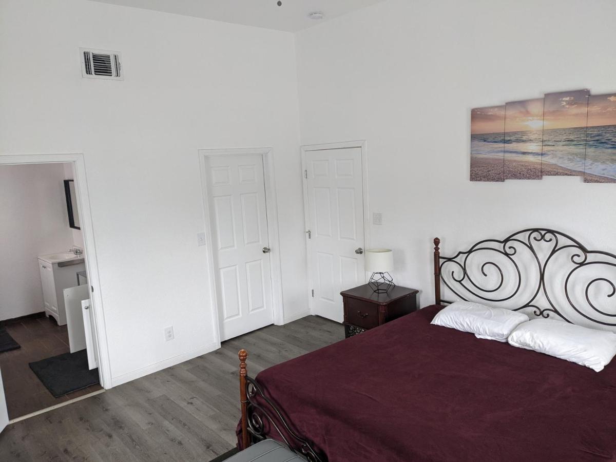 Cozy *Downtown Getaway* Villa San Antonio Exterior photo