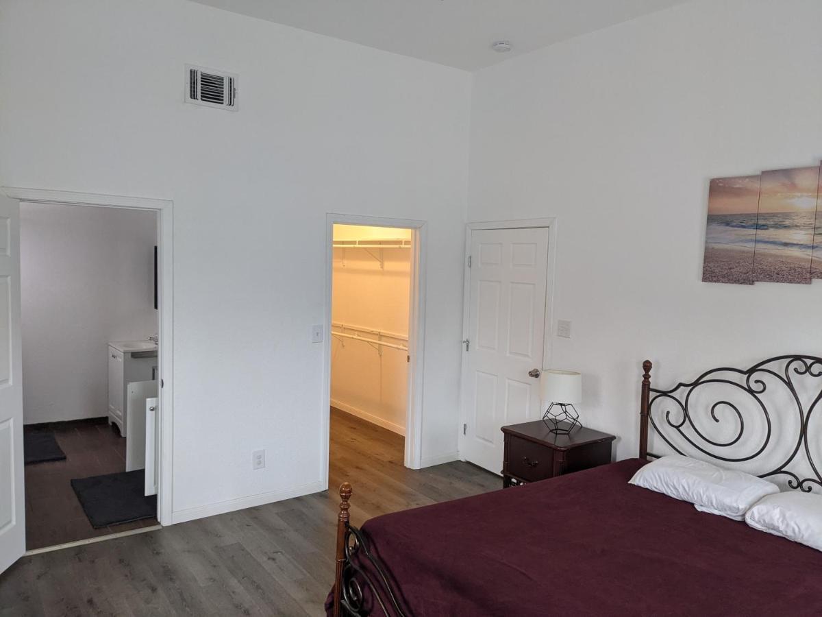 Cozy *Downtown Getaway* Villa San Antonio Exterior photo